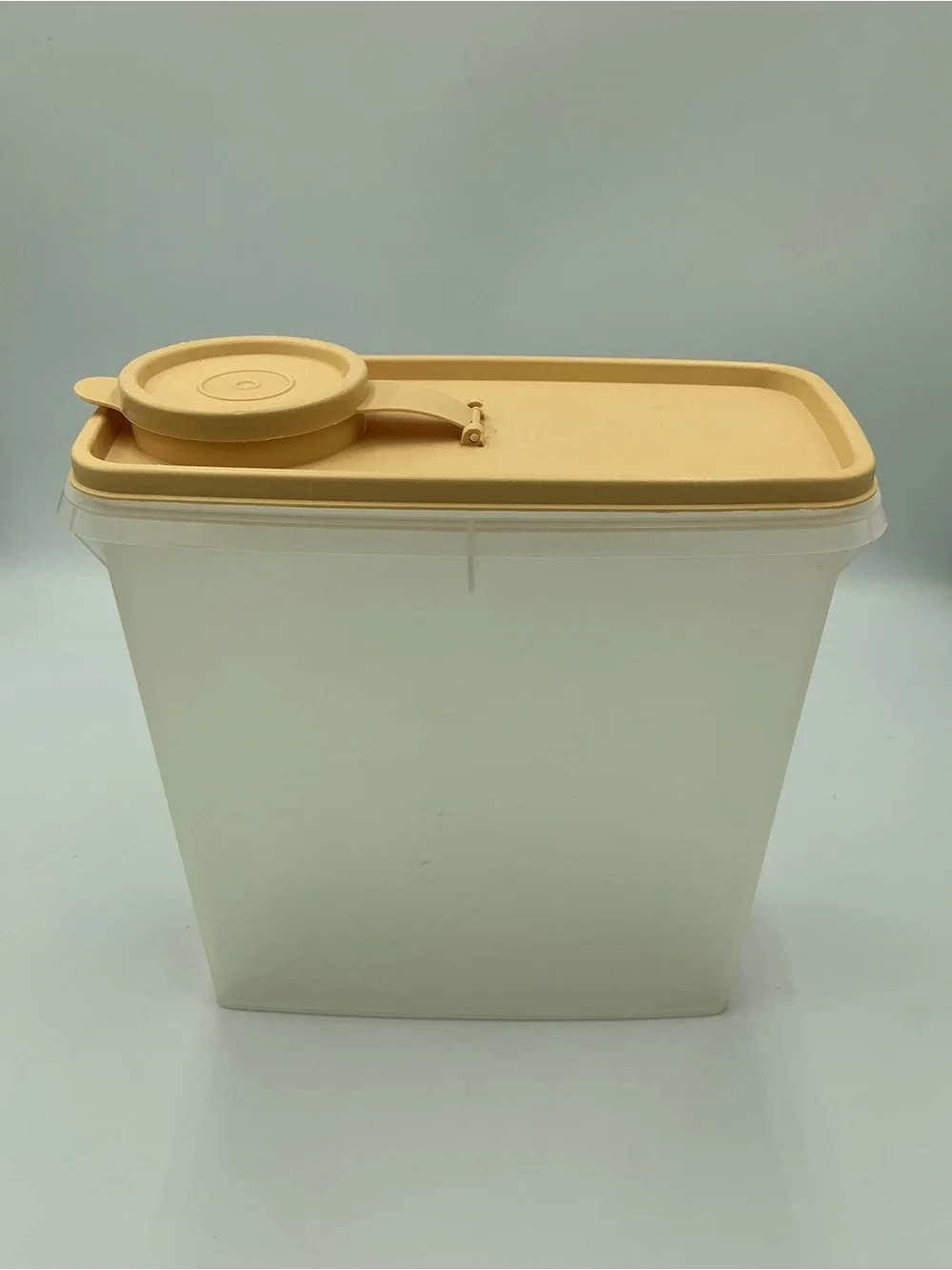 Vintage Tupperware Set of 2 Cereal Snack Keeper Containers Yellow & Beige w/Lids